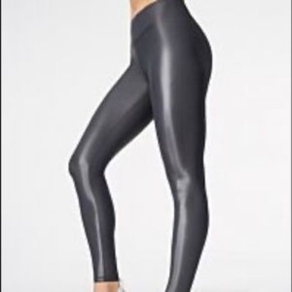 Carbon38 Takara Leggings in Charcoal